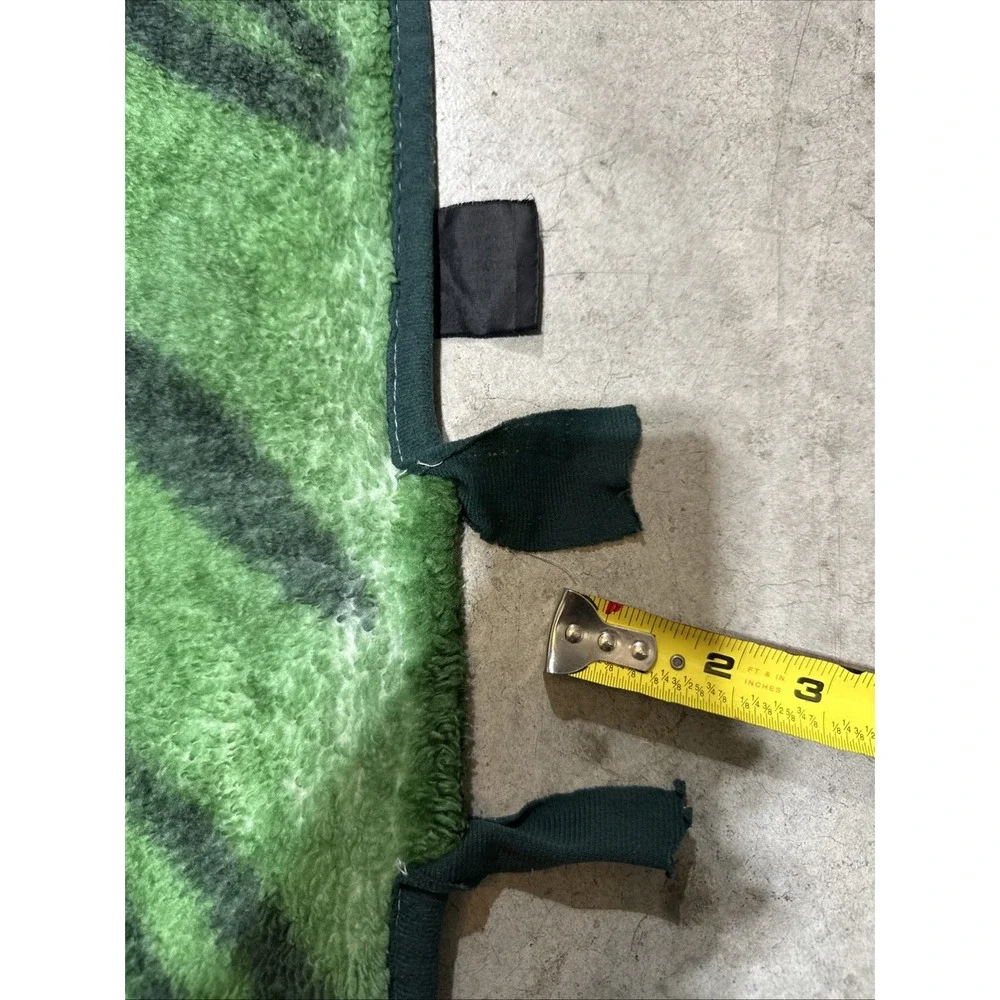 Olefin Reversible Blanket Green Size 88x78' Jungle Safari 1980s VINTAGE Acrylic
